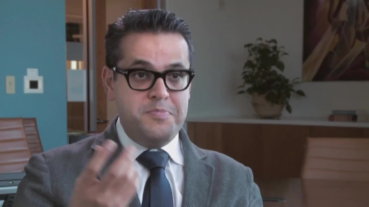 拒绝接种疫苗的人在近期麻疹和百日咳爆发中的角色